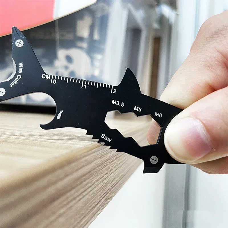 1PC 15 in 1 Outdoor Portable EDC Survival Tool Card Shark Shaped Bottle Opener Multifunctional Keychain