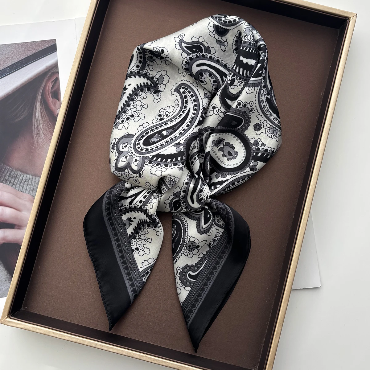 Dame Mode Paisley Schal Seide Gefühl Quadratisches Halstuch Bandana für Frauen Schal Schals Wrap Kopftuch Haarband Krawatten – Detail 18