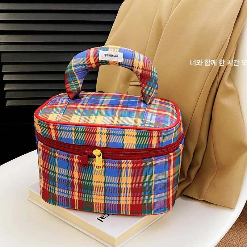 

Cross-Border New Arrival Plaid Cosmetic Bag Fresh Girl Travel Wash Bag Multifunctional Storage Bag Female Wholesale Delivery