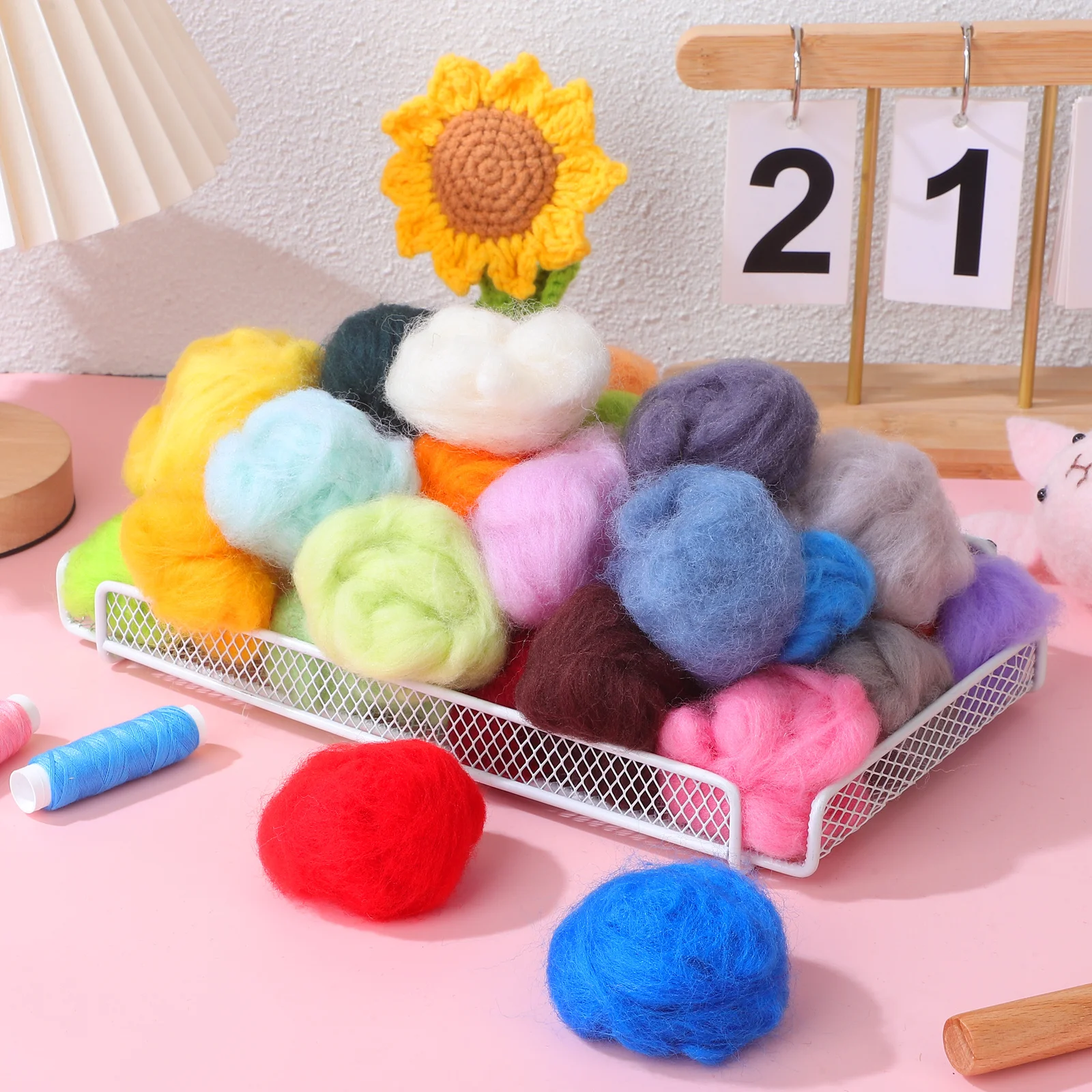 

36 Colors Handcrafted Wool Roving Set for DIY Felting Projects Includes Storage Pouches Felting Wool Woolen Yarn for Felt