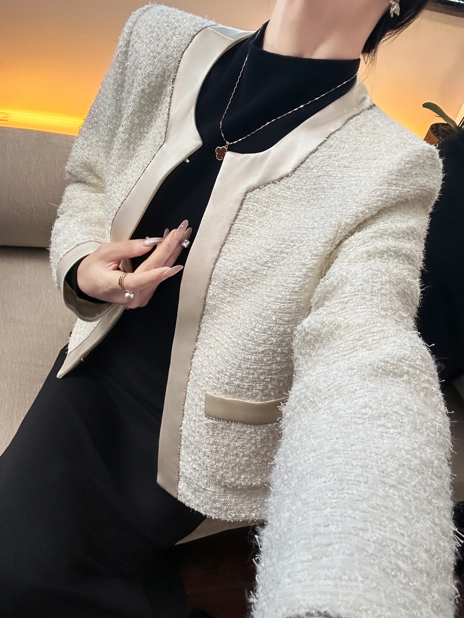 

Ele Woolen ort Jaet High Densi Weaving Premium Quali Fraant Sle Faionable Women's Busin Casual Coat