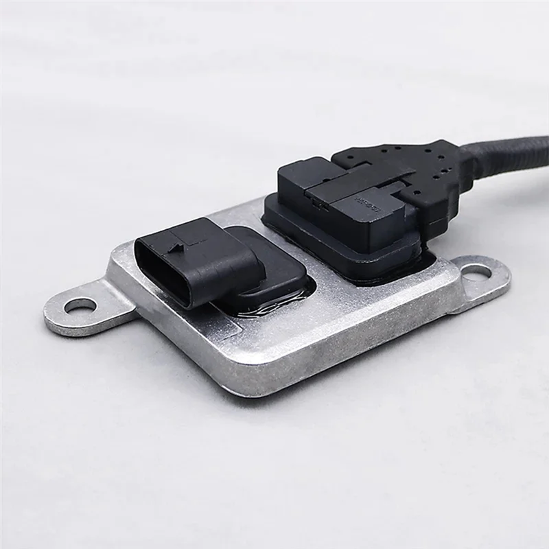 Highly Recommended 1 PCS MK667820 5WK96680 Nitrogen Oxide Sensor Nox Sensor Replacement Parts For Mitsubishi Fuso Truck