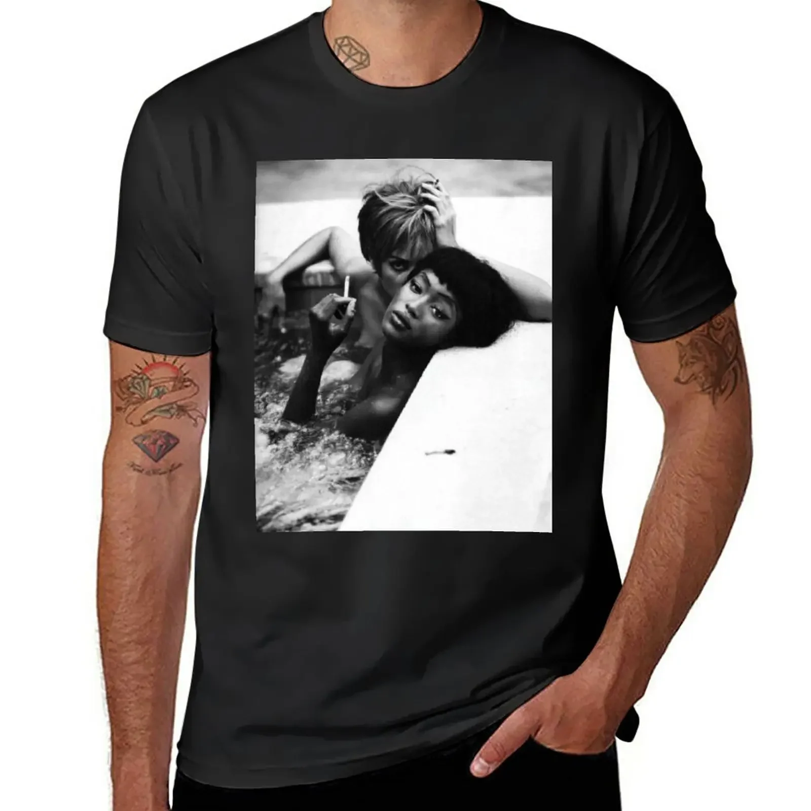 

Naomi Campbell : Lounging T-Shirt customs vintage men graphic t shirts