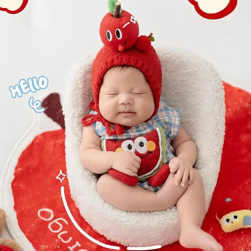 Newborn Photography Props Cute Apple Outfit with Dolls Mini Decors with Backdrop Mat for Baby Studio Photoshoot Accessories