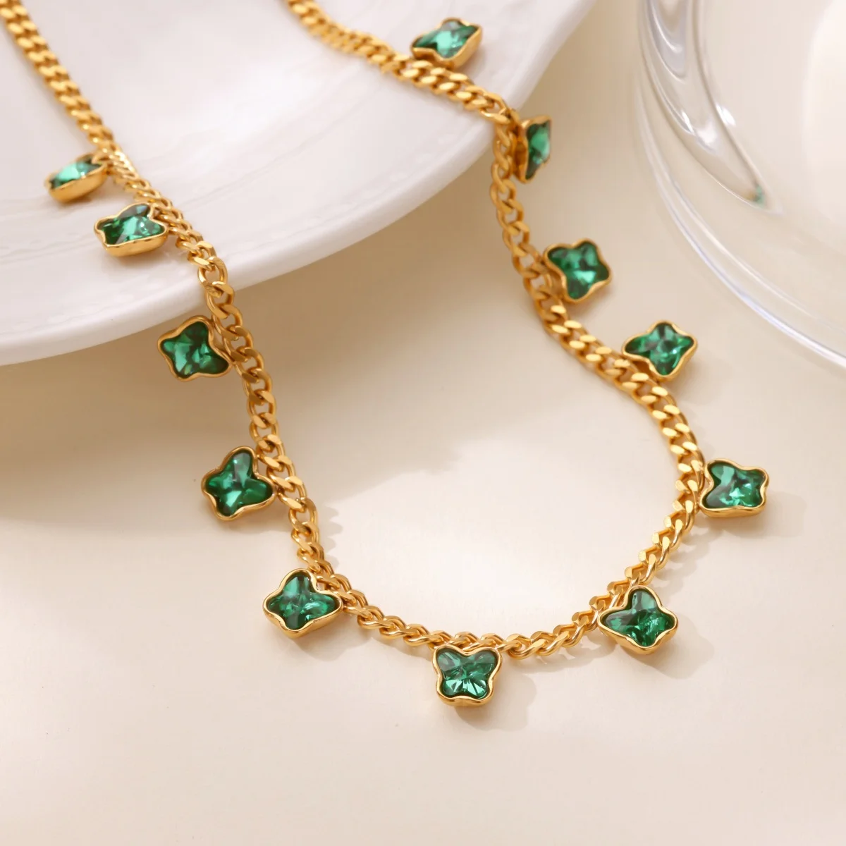 Luxury Zircon จี้ผีเสื้อสร้อยคอผู้หญิงสแตนเลสสตีลสีสร้อยคอสร้อยคอ 2025 ใหม่เครื่องประดับงานแต่งงาน