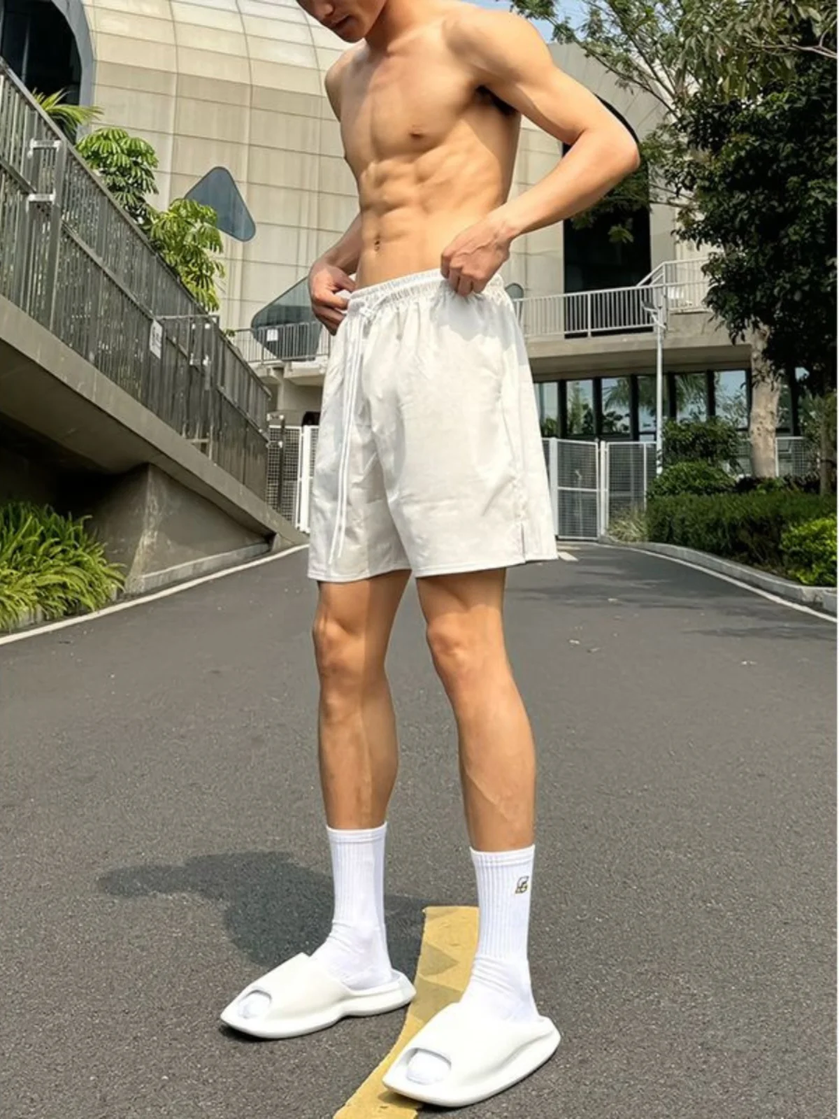 

Легкие мужские спортивные шорты из ледяного шелка, быстросохнущие, для фитнеса, тренировок, бега, баскетбола, летние повседневные шорты до колен