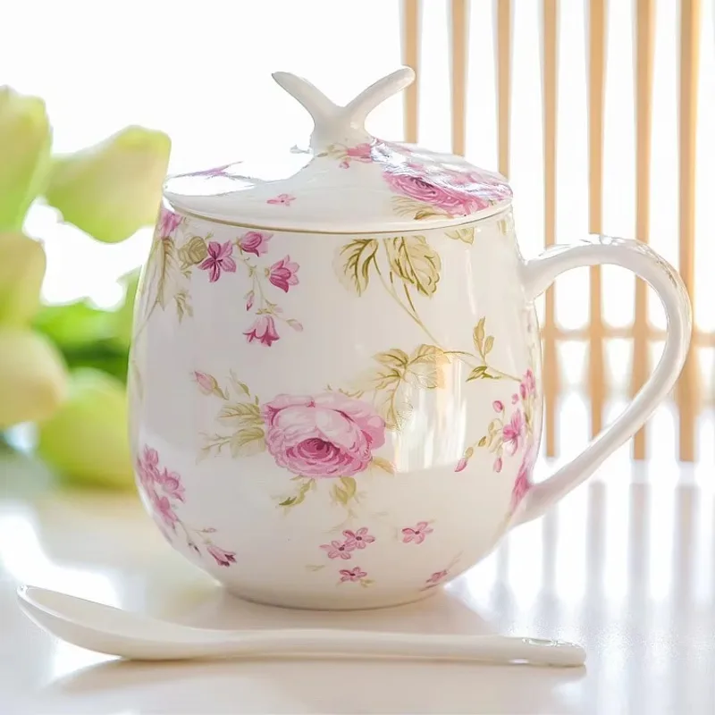 

Bone china mug, spoon with lid, creative cup, milk cup.