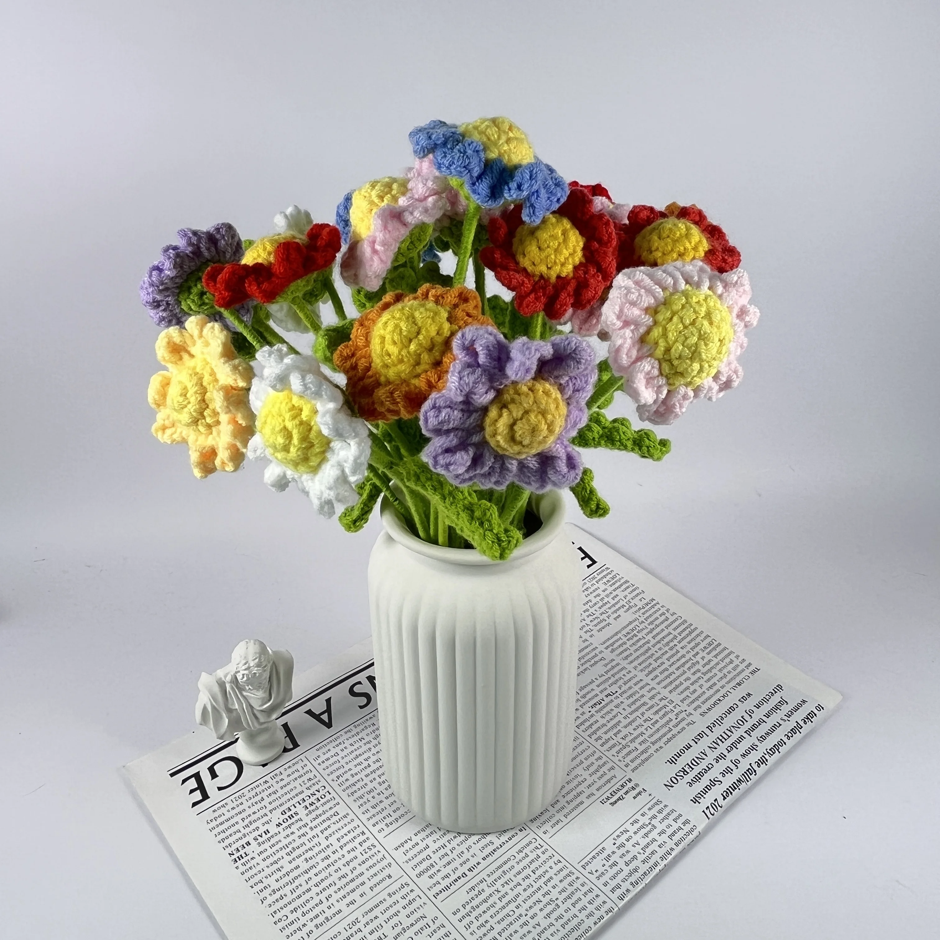 

DIY Knitting Bouquet Croloful Hand-Knitted Daisy Flowers Knit Flower Home Wedding Party Table Crochet Floral Bouquet
