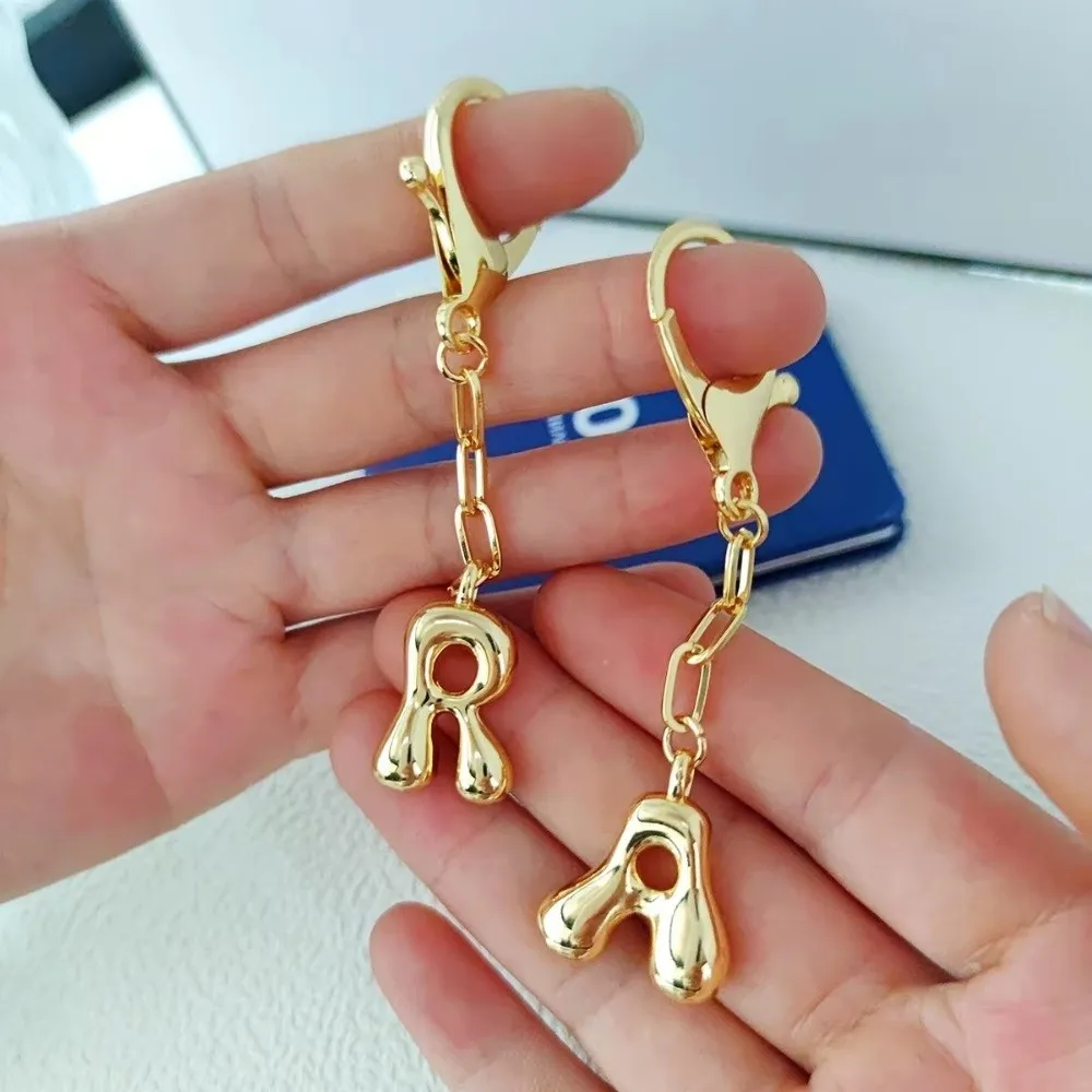 Simple Gold Color 26 Letters Key Chains Bubble Letter Metal Capital Letter Key Chains Lobster Buckle English Letters Pendant DIY
