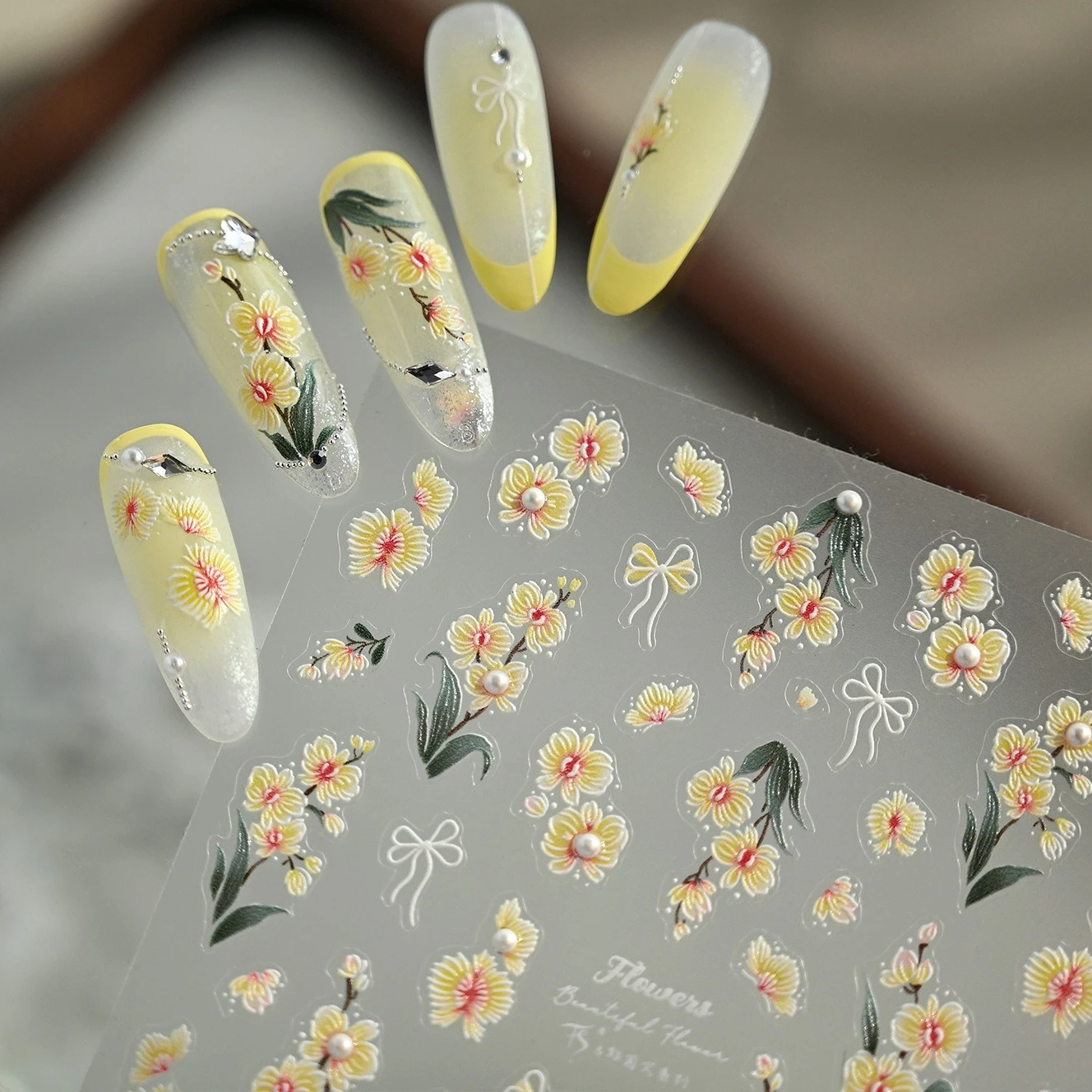 Autocollants de décoration pour ongles, fleur jaune clair, nœud papillon, pétale brodé, feuille de Rose, bourgeon de fleur de pêche, perle, DIY bricolage
