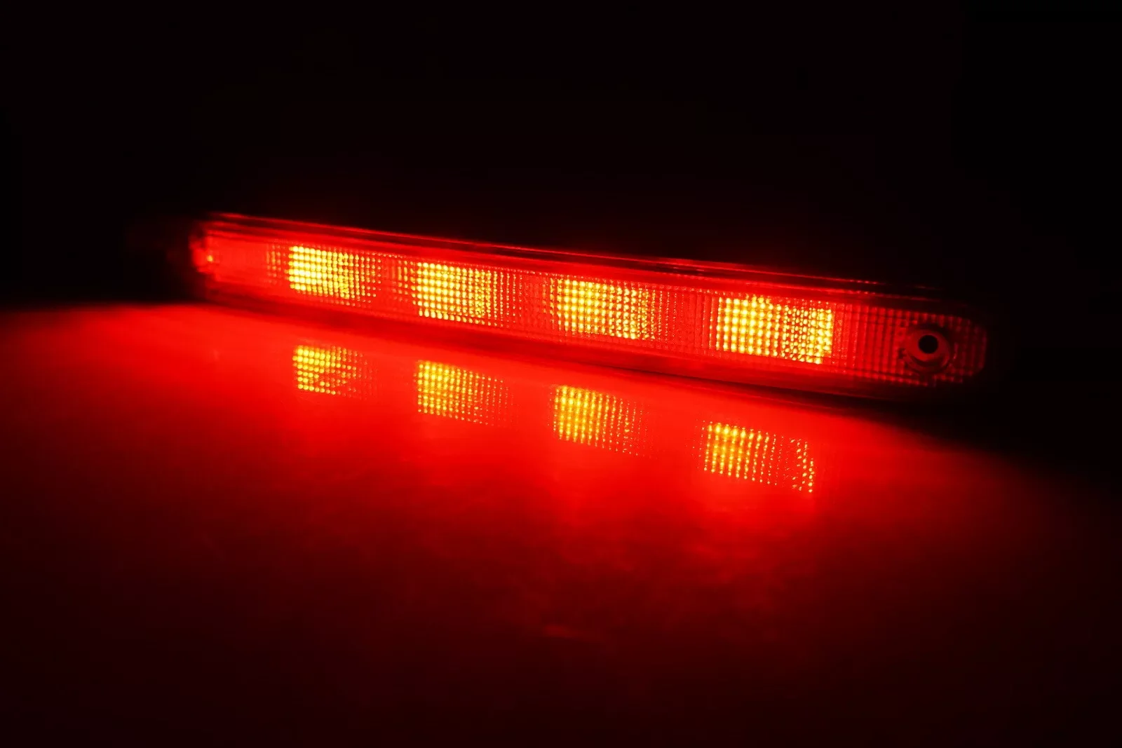 

1PC Rear Brake Light For Peugeot 107 2005-2014 For Toyota Aygo 2005-2014 Citroen C1 Peugeot 107 Auto Parts 1606372780