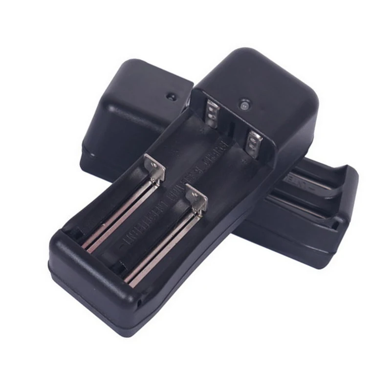 Adattatore per batteria al litio per caricabatterie universale US EU a 2 slot per caricabatterie per batterie ricaricabili agli ioni di litio 18650 26650 ricarica rapida