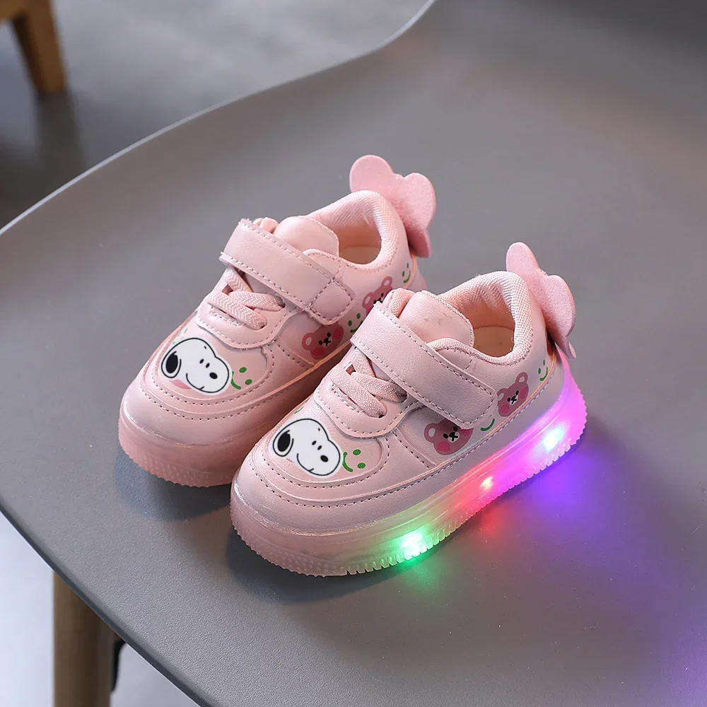 Girls Boys Lighting Casual Shoes Toddler Shoes Children's Sports Sneakers Snoopy Spring Autumn and Winter LED Board Shoes