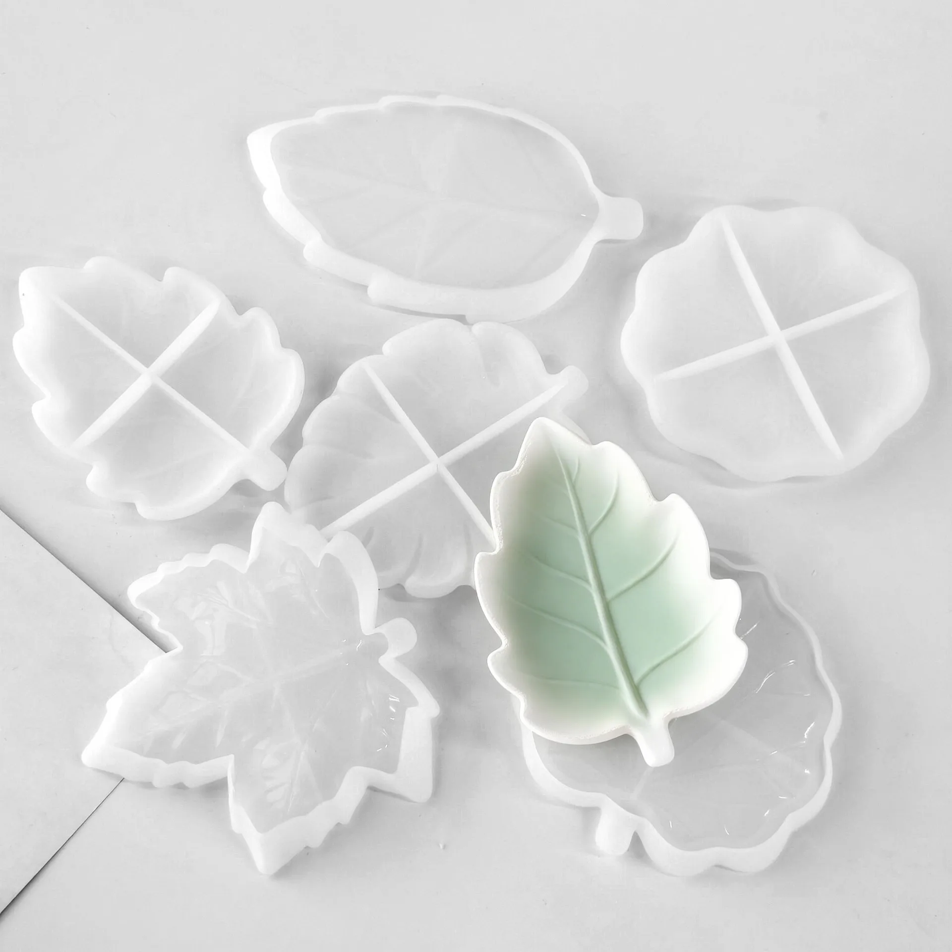 DIY Gypsum Form Leaf Coaster Silicone Mold Geometric Leaves Plaster Epoxy Resin Mould Handmade Storage Tray Desktop Decor Molds view 5