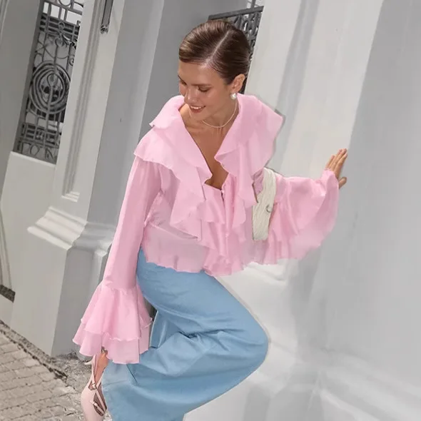 بلوزة شيفون فرنسية مكشكشة للنساء، تصميم ربيعي 2025، رقبة على شكل حرف V وردي، قميص بأكمام منتفخة