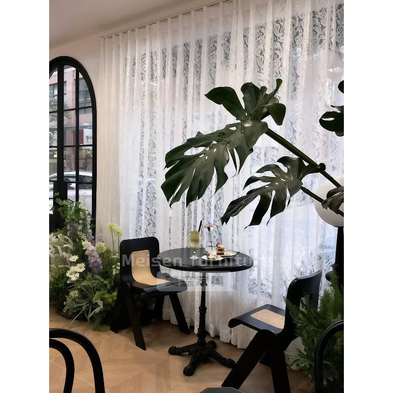 Coffee tables and chairs commercial French afternoon tea restaurant seats retro Internet celebrity clock in dessert bakery solid