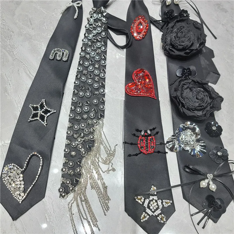 HKSH Women's Necktie Dark Versatile Studded Diamonds Three-dimensional Decoration Elegant Trend Y2K High-end Fashion Tie HK17757