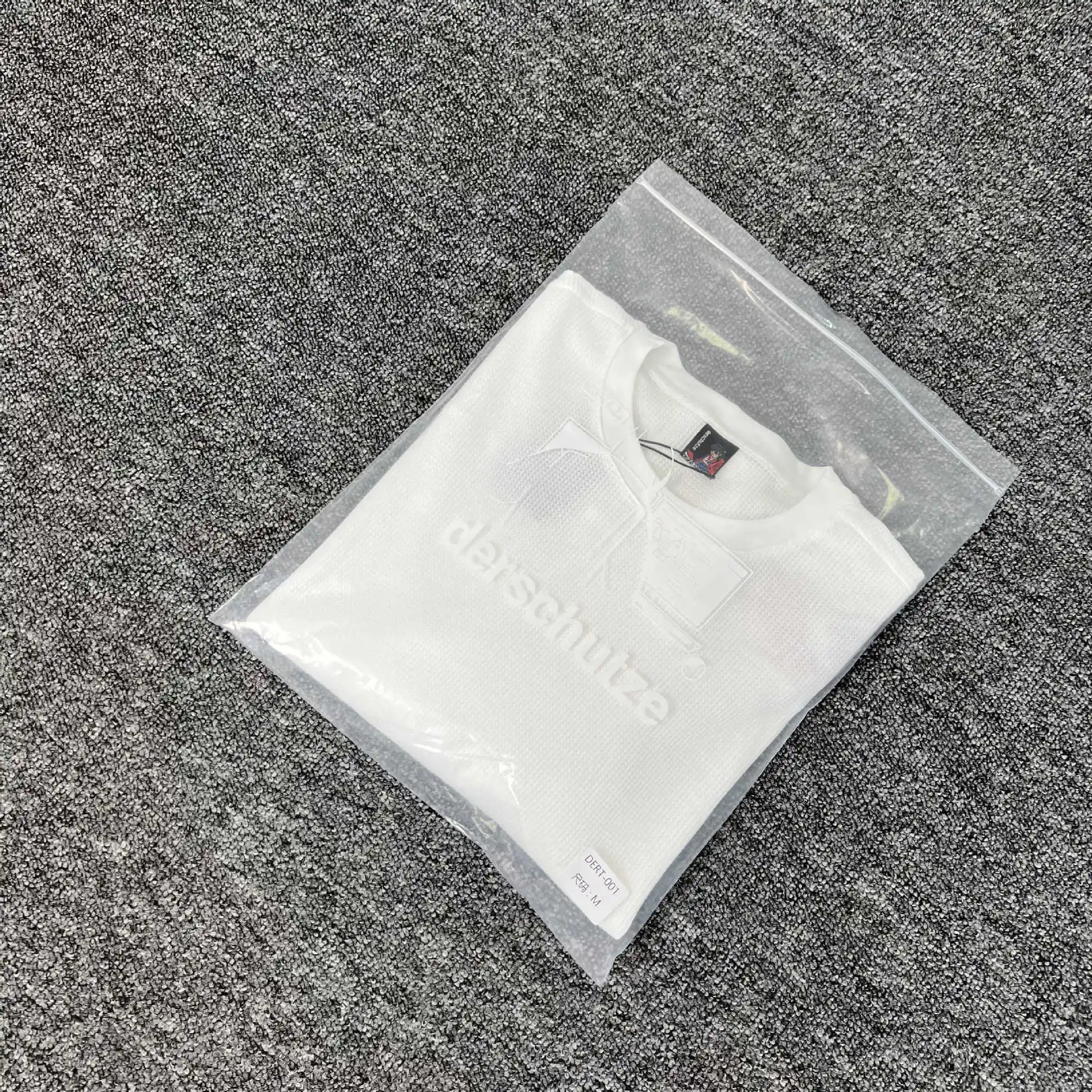 Derschutze 2026 نمط الشارع الجديد زهر مطرز زهر الكرز الهراء نسج للجنسين طاقم الرقبة عادية كم طويل