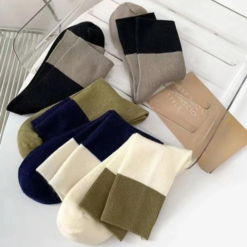 5 Paar Herren-Herbst-Winter-Mittelschlauch-Wollsocken zur Wärmeverdickung, Farbblockierung, Einfachheit, Komfort, Kaschmir-Herrensocken