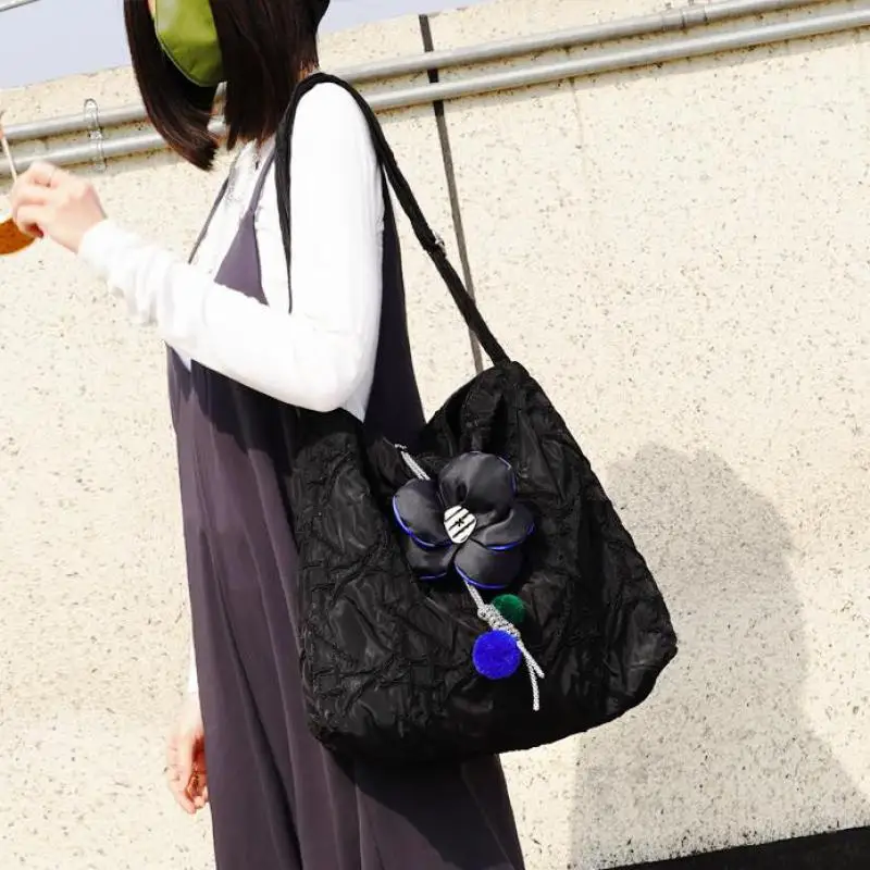 

Original Fashion New Pleated Cotton Fabric Single Shoulder Women Bag Large Capacity Multifunctional Single Shoulder Bags Trendy