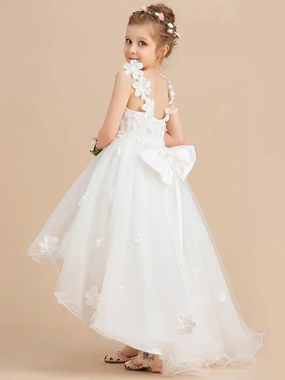 White Flower Girl Dresses Tulle Lace Appliques Party V-neck Suspenders Ball Gown Elegant First Communion Beauty Pageant Wear