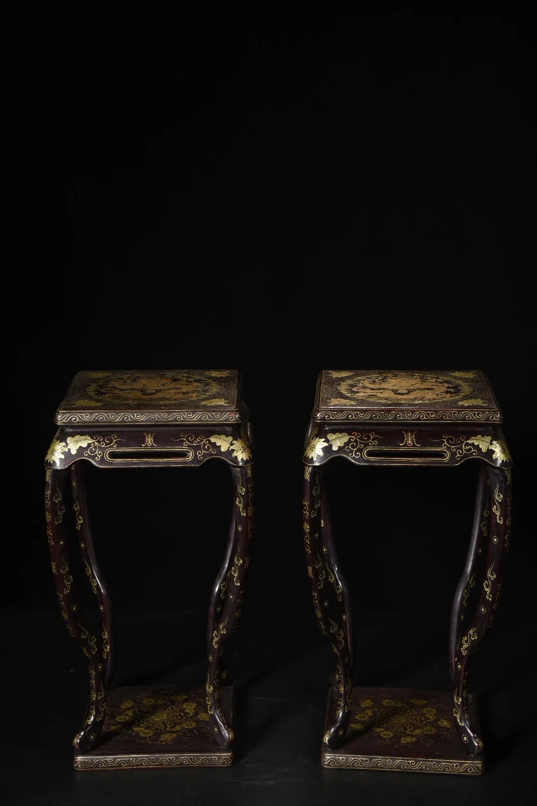 

15"Tibetan Temple Collection Old Wood Lacquerware Outline in gold Floral Pattern Tea Table Tea drinking tools A Pair Tables