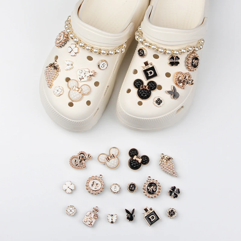 Heißer Verkauf: Abnehmbare Lochschuh-Charms aus Legierung mit Diamanten und Perlenketten-Dekoration für Schuh-Accessoires – ideal als Geschenk für Kinderpartys – Detail 3