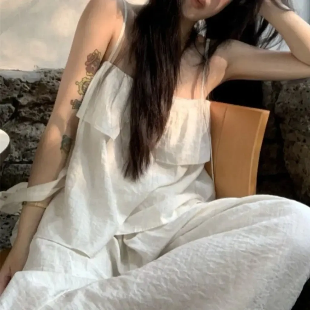 

Женский модный белый костюм-двойка, летняя юбка на бретельках с рюшами и брюки, крутой стиль