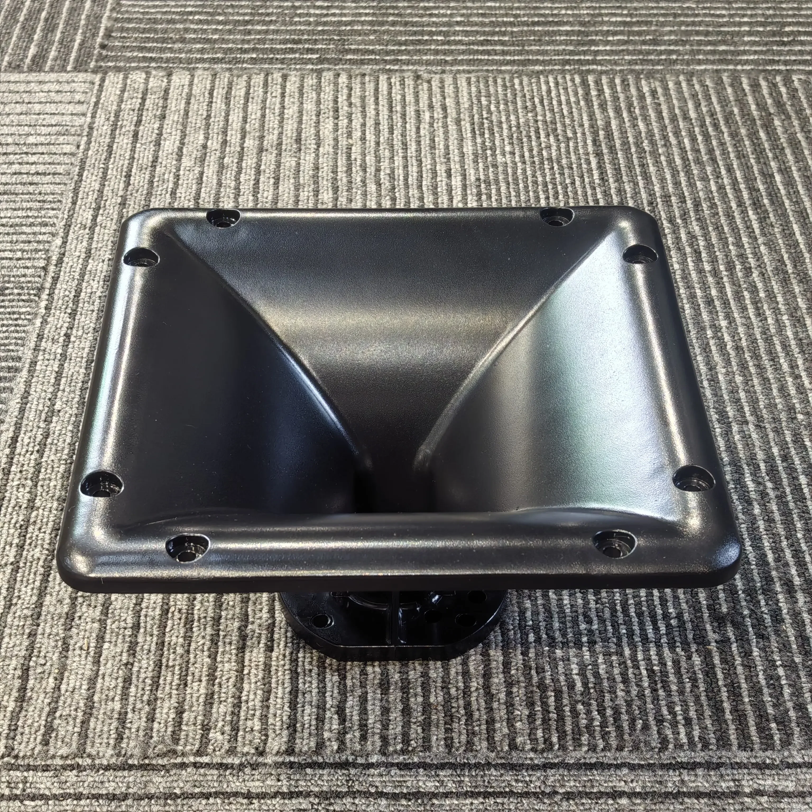 MW Audio 1"-Kehlkopf-Kunststoffhorn 210x210x110mm, ABS-Schraubwellenleiter für den Austausch von Pro-Audio-Lautsprechern – Detail 2