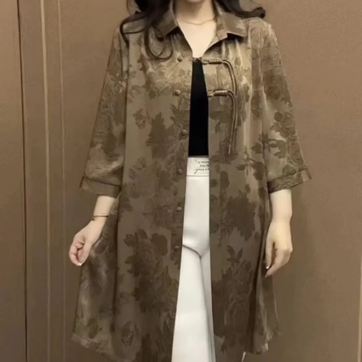 Nueva Camisa Larga Holgada Estilo Chino para Mamá, Protección Térmica para Mujeres de Mediana Edad, Manga Larga, Cuello con Estampado