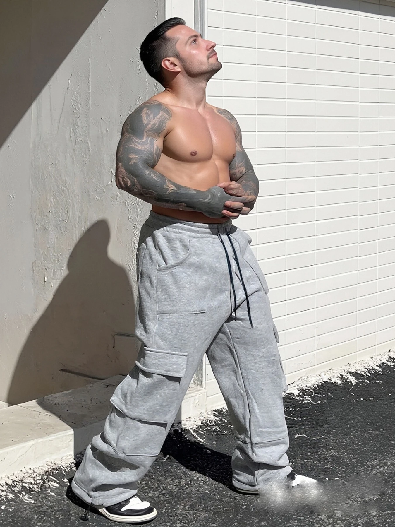 Autumn and Winter Men's Large Size Cargo Pants, Stereo Flap Pocket Pants Design, Stylish, Versatile, Casual, Fashionable, Sports Pants, Waist Drawstring, Adjustable, Suitable for Outdoor Sports, Leisure and Versatile Straight Pants