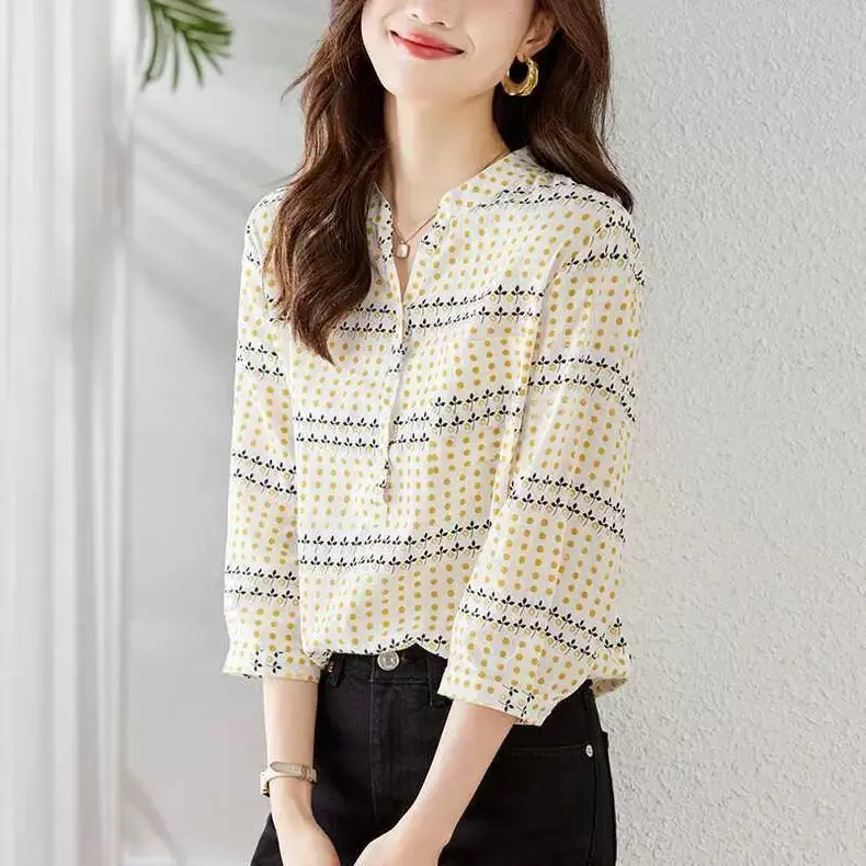 

V-neck Elegant Floral Blouse Women's Summer New Fashion Literary Fresh and Stylish Printed Top