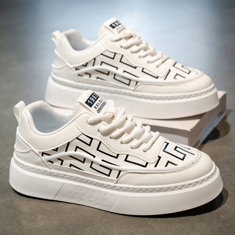 

2025 Summer Breathable Canvas Design Casual Board Shoes with Soft Sole and Lightweight Sporty Comfort Footwear for Men's Trendy