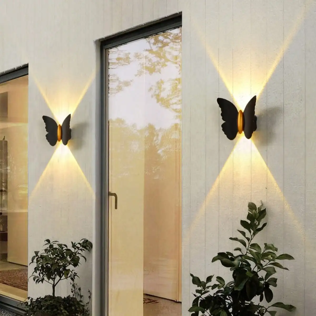 Outdoor LED Solar Butterfly Wall Light Waterproof Night Lamp for Garden Fence Balcony Courtyard Pathway Yard Decoration