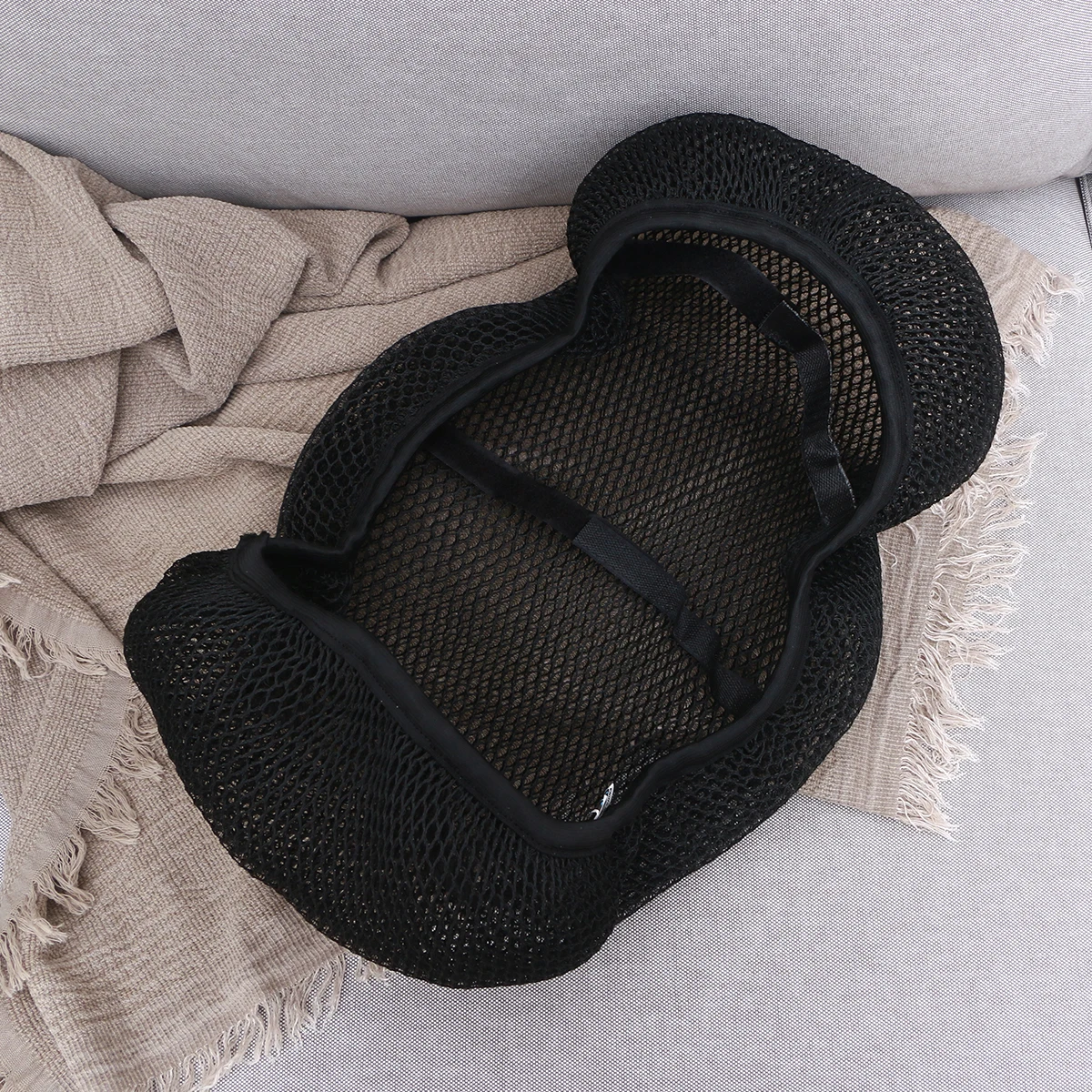 

Durable Elastic Band Design Mesh Seat Cover Protector for Motorcycle Electric Bike Comfortable Four Seasons Use Size L Black