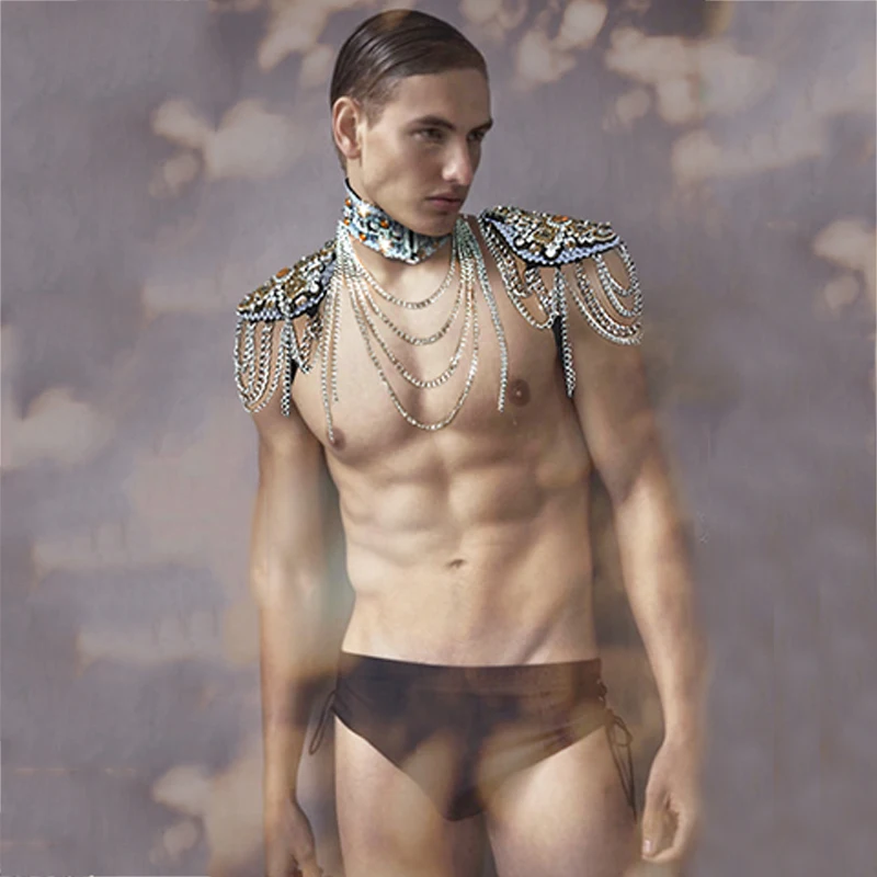 

New Stage Shoulder Accessories Burning Man Costume Props Sexy Men Catwalk Choker Flash Diamond Metal Tassels Shoulder Ornament