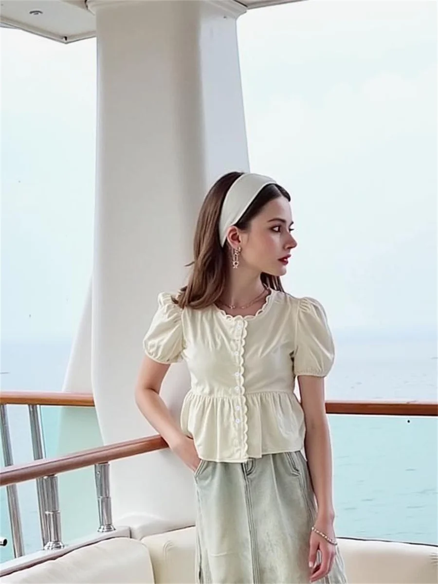 

Elegant Shirts Women Summer Short Sleeve Blouse with Peter Pan Collar Lace Trim and Loose Fit for Office or Daily Wear