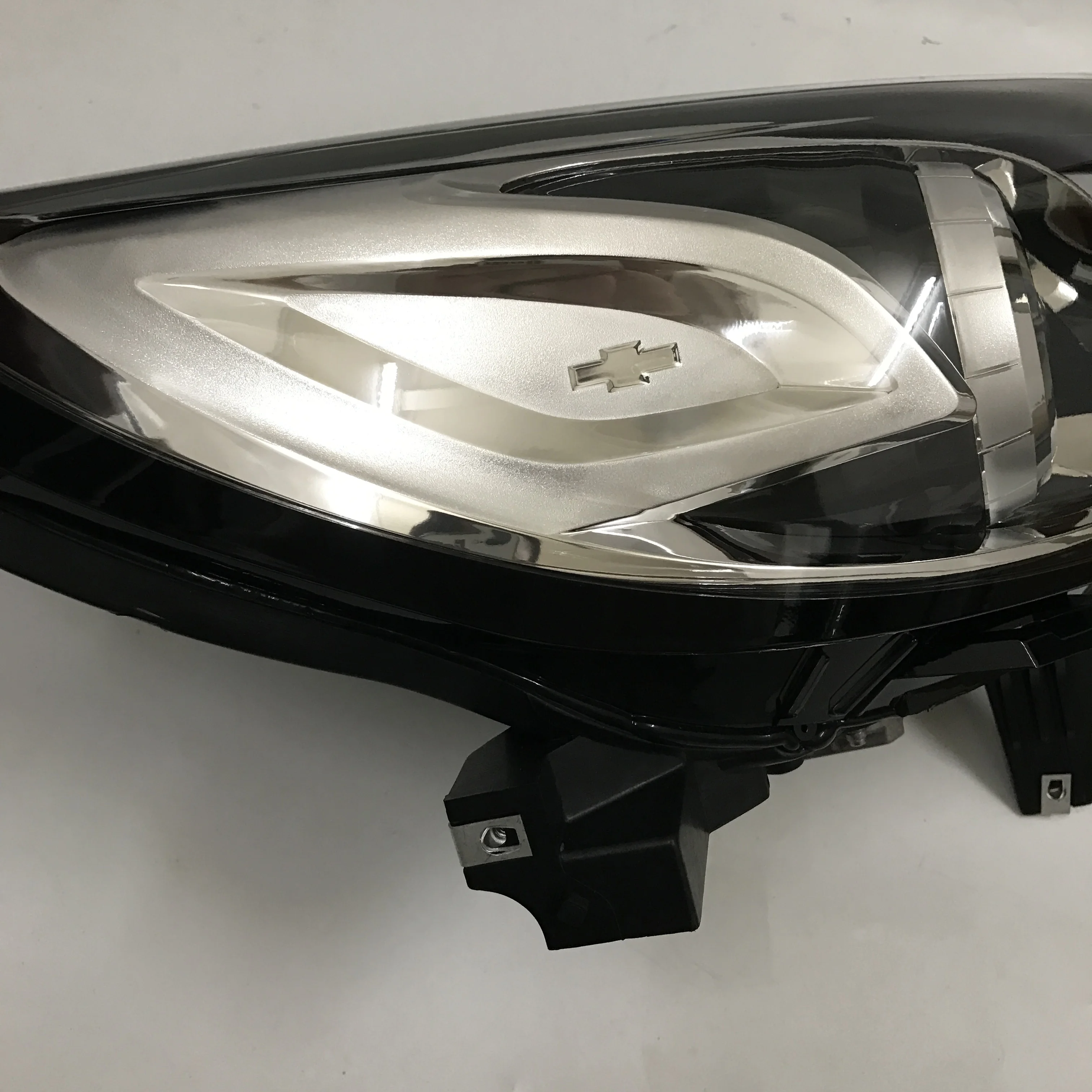 Xenon lamp Headlight assembly for C-h-e-v-r-o-l-e-t MALIBU 2012-2015