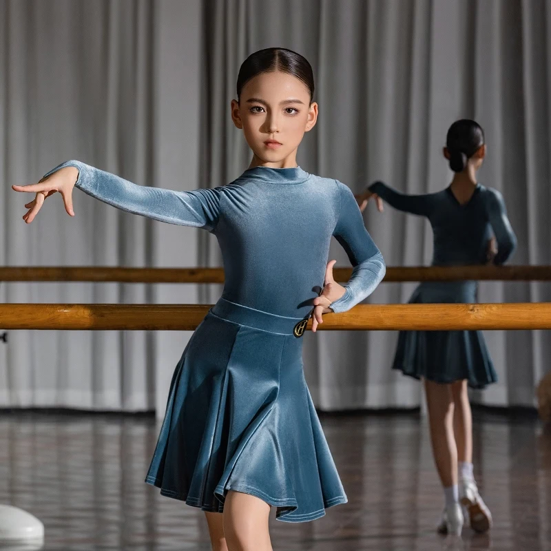 Traje dividido de terciopelo azul, ropa de regulación de competición de baile latino, trajes de actuación para niñas, ropa de baile latino de Tango DN21635