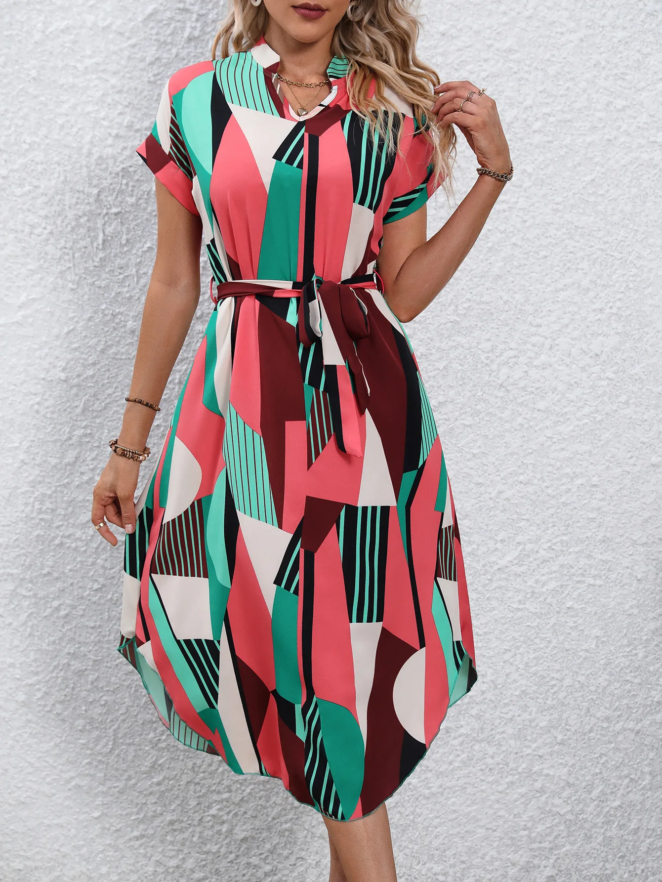 

2025 Summer Women's Dress Geometric High Waist Lace-up Short-sleeved V-neck Simple Pullover Fashion Midi Skirt