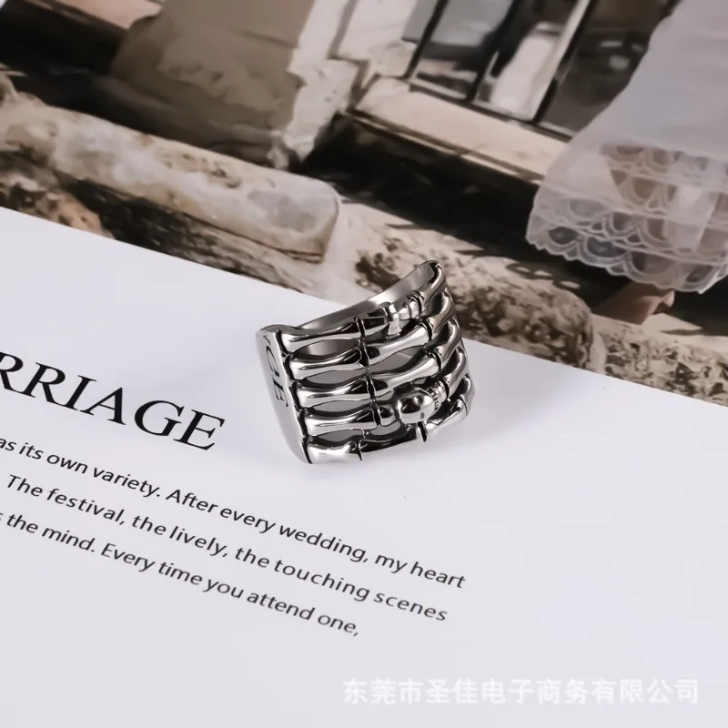 

Titanium Steel Ghost Hand Trend Ring Ghost Claw Titanium Steel Fashion Jewelry Ring Men's Punk Jewelry Wholesale SA569