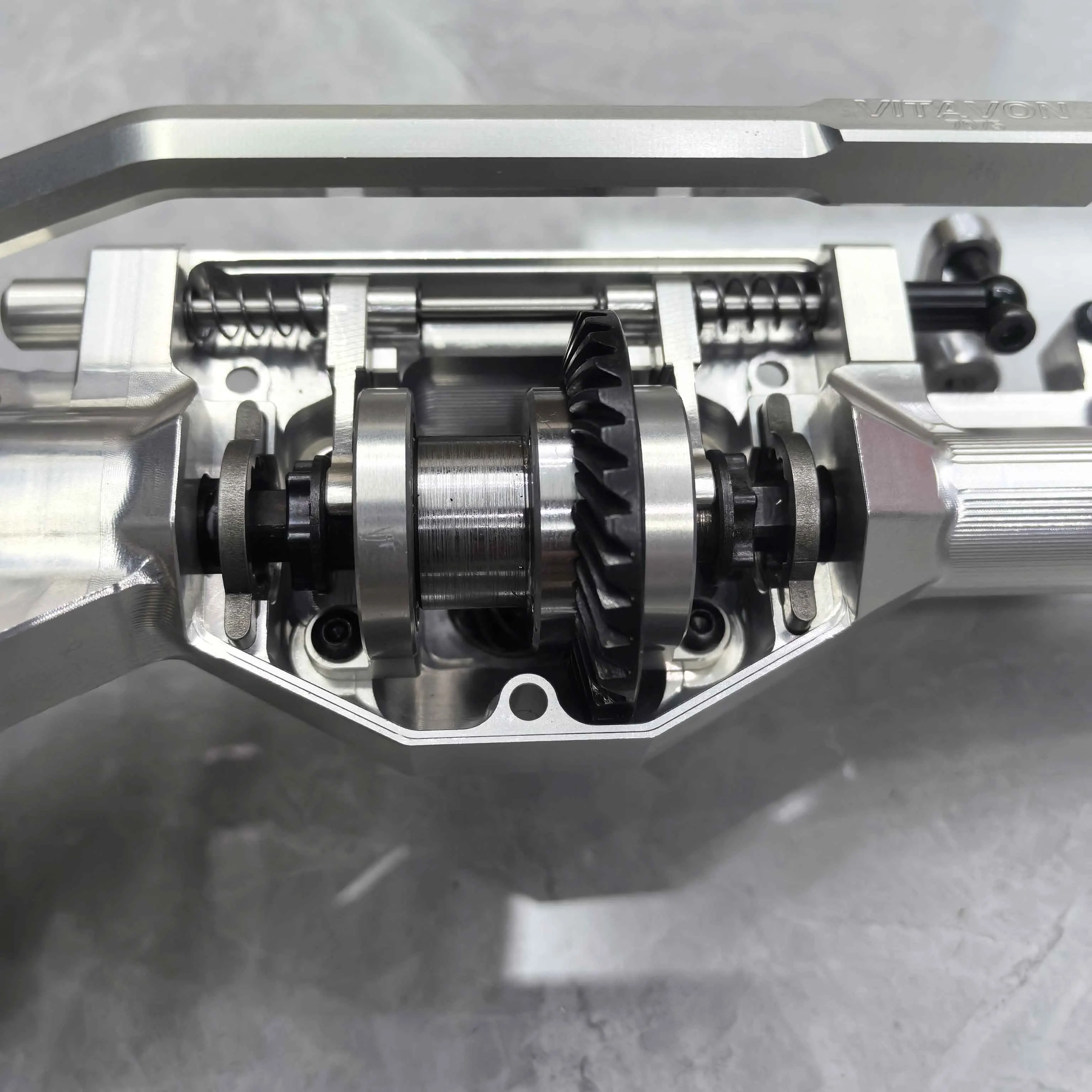 

VITAVON CNC Alu7075 Four Steering Axle Portal Kit with Internals For Axial AXP8 Gilamon 1/8