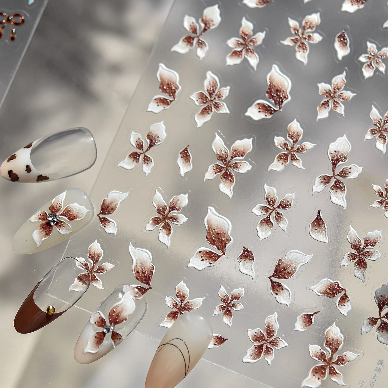 متأنق شيك التدرج خمر ماغنوليا زهرة حالمة البتلة هلام الملونة تنقش متلألئ مسمار الفن ملصقات مانيكير الشارات