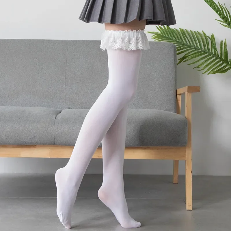 Medias femeninas de estilo japonés Lolita con borde de encaje grande, calcetines de terciopelo Falbala, calcetines de tubo altos por encima de la rodilla para mujeres y niñas