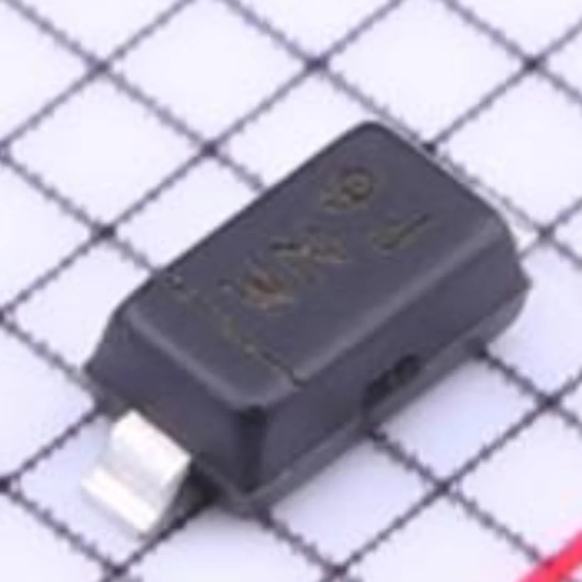 10-100PCS. Origina。SURFACE MOUNT ZENER DIODE。500mW Power Dissipation，±6%，22V。 SOD-123：BZT52C22-7-f。Marking Codes：WN