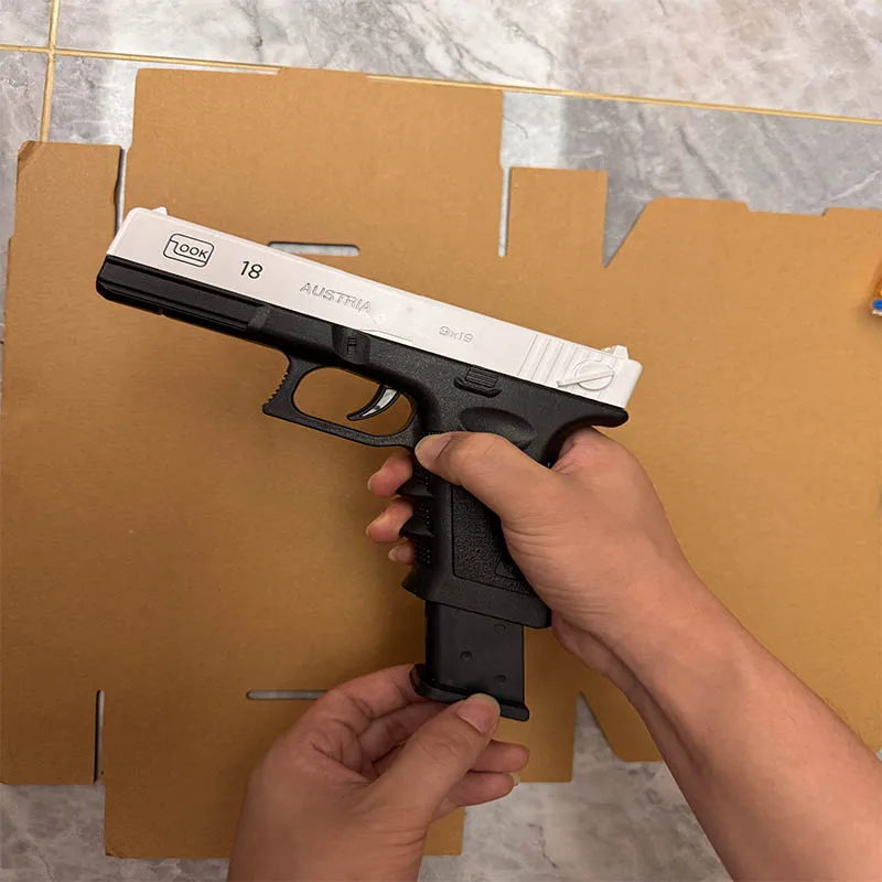 Manual Pulling Bolt G18 Shooting Pistol Toy Gun Shock Wave Model Prop Adult and Children Outdoor CS Game Toy