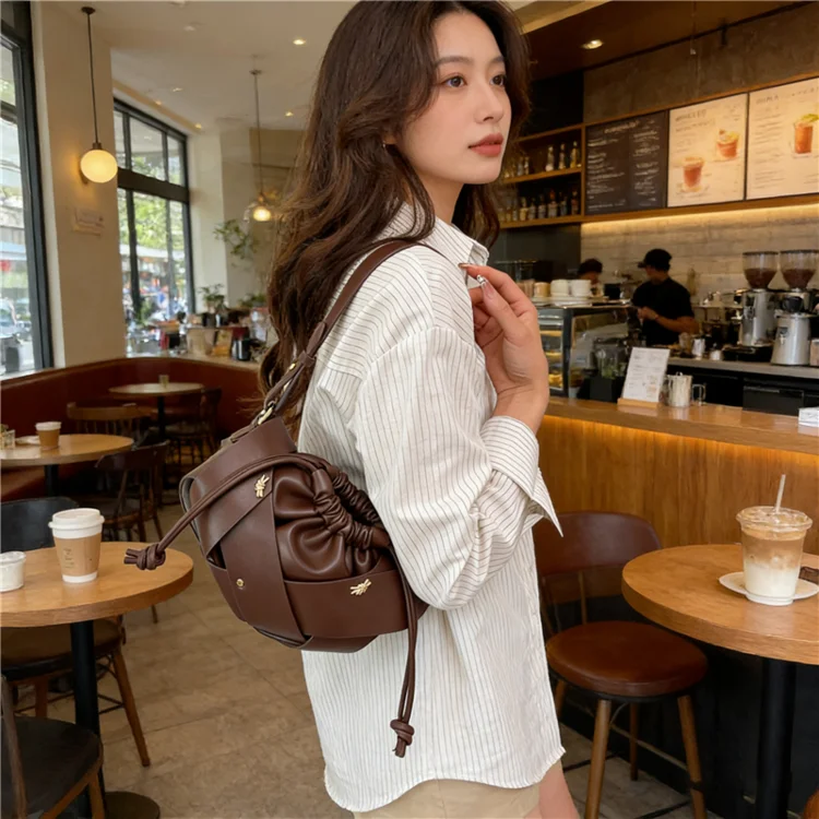 

Новая женская сумка Cloud Bag 2026 года: нишевый дизайн, на шнурке, через плечо, высококачественная, модная, универсальная, на плечо, подмышечная