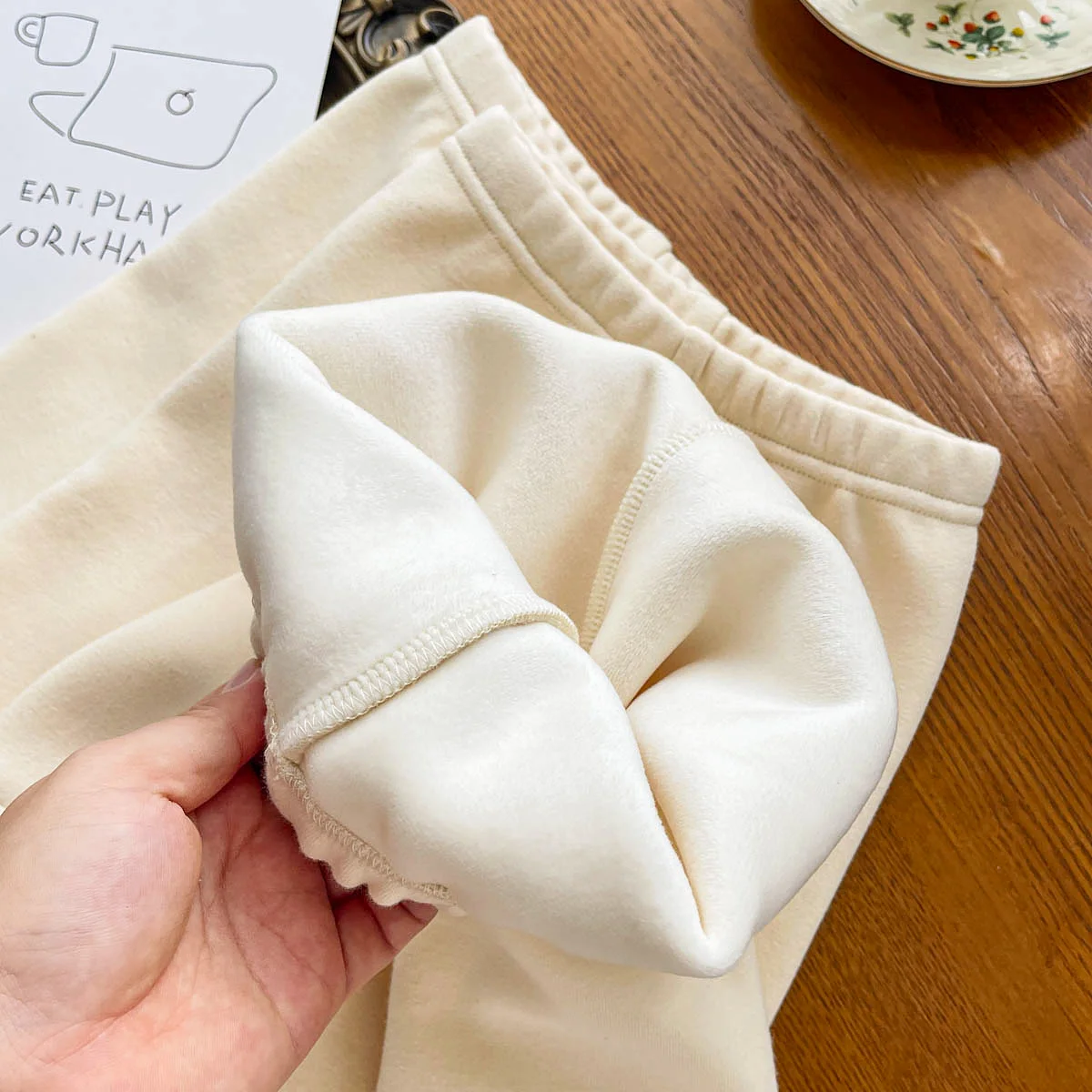 Ins الأطفال طماق مبطنة بالصوف الدافئة الكورية نمط خياطة قطعة واحدة المخملية الخريف والشتاء كل مباراة بنطلون للطفل