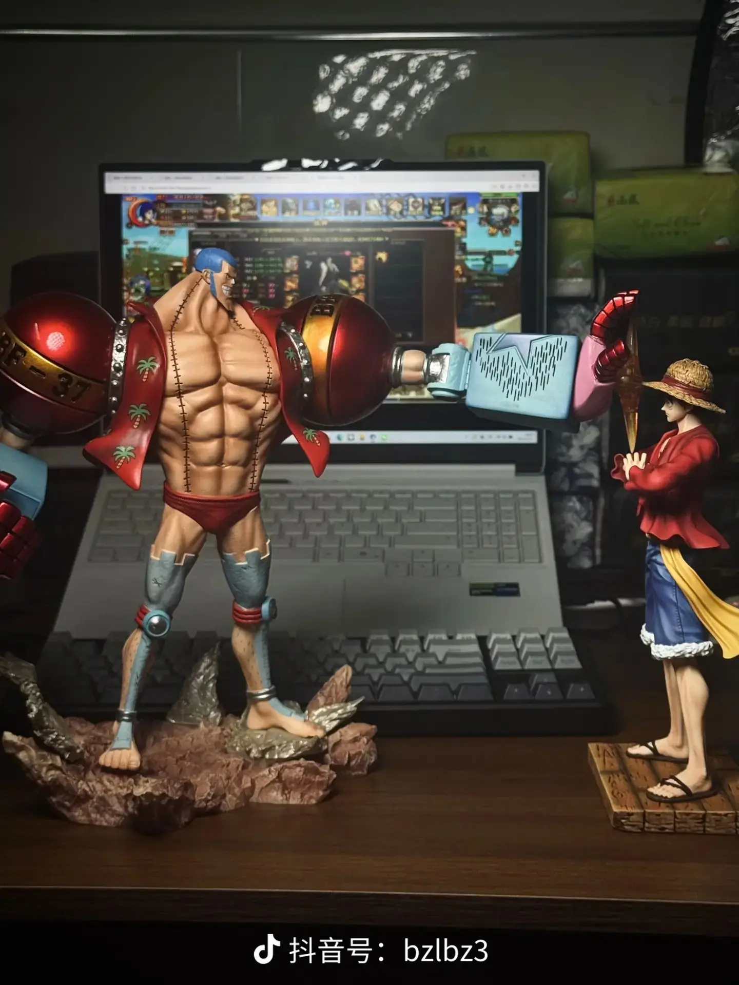 IN STOCK LK studio 28cm ONE PIECE Anime Figures Franky Figurine Figures Pvc Statue Room decoration collection Model Toys Gifts