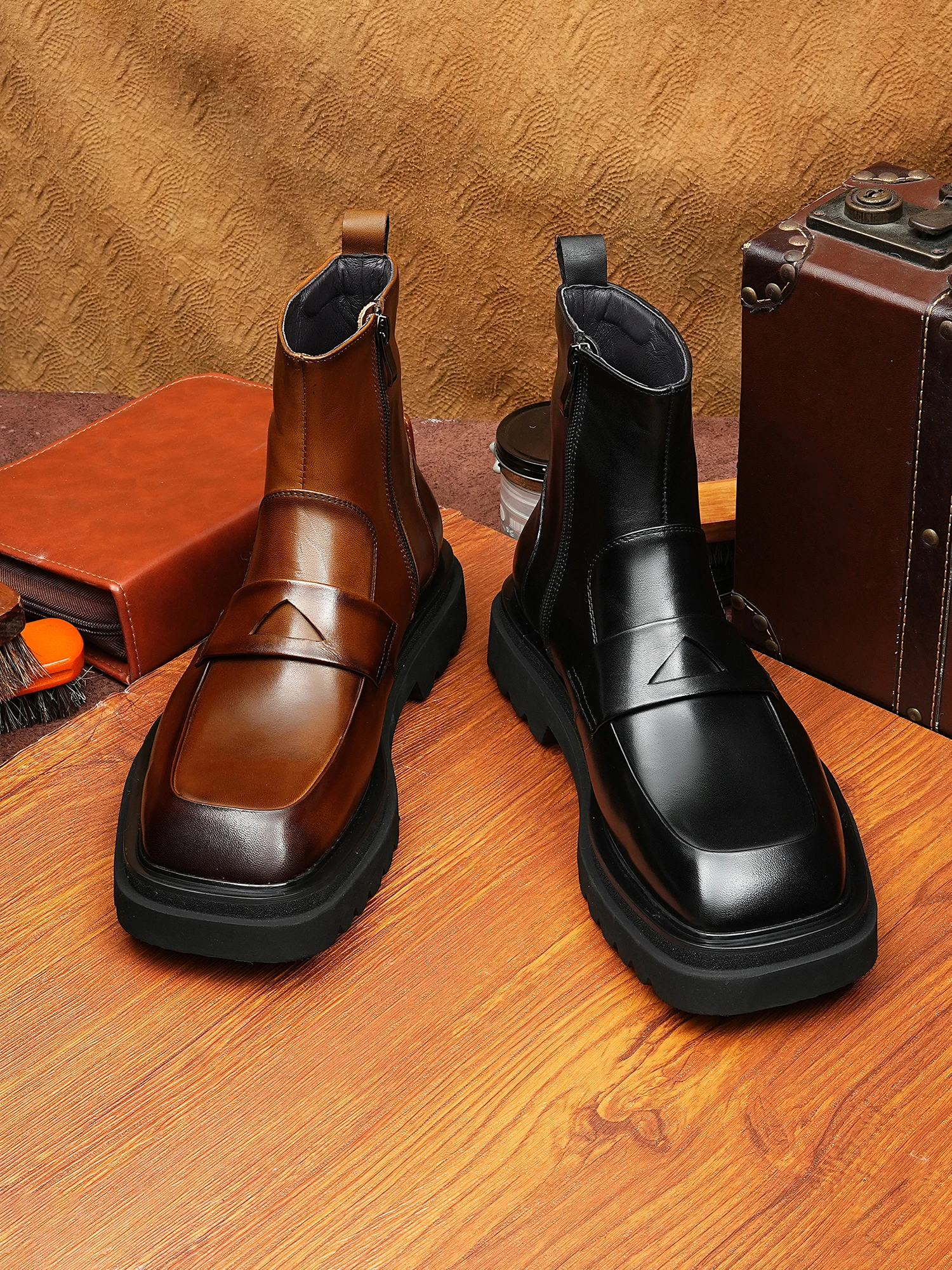 

2025 Autumn and Winter New Leather Men's Boots, High-top Thick-soled Square-head Retro Leather Boots Fashion Men's Shoes